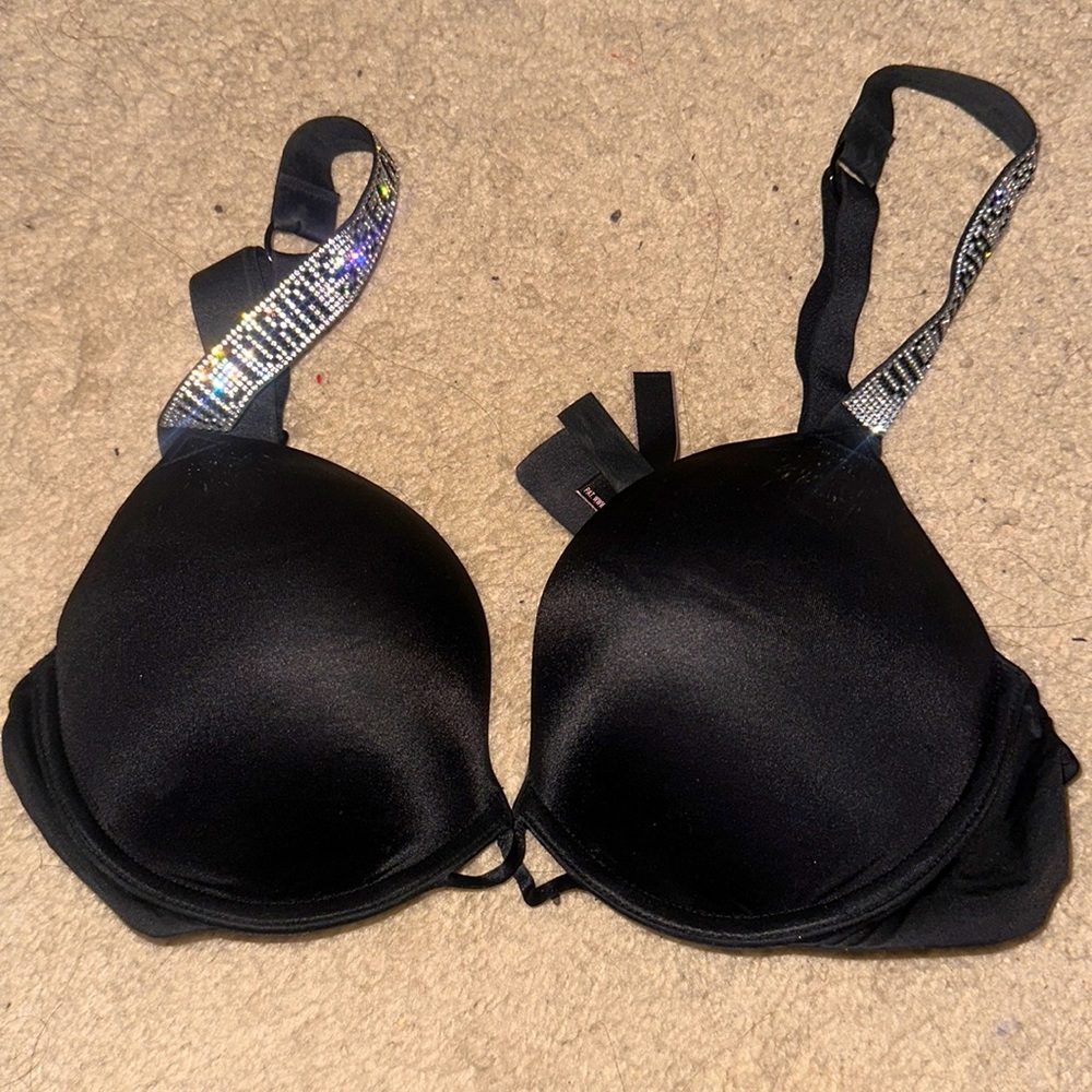 Victoria’s Secret bombshell